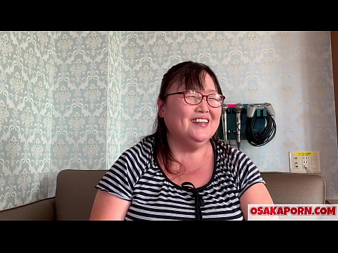 ❤️ Dikke Japanse moeder toont haar enorme tieten en geniet van een sexspeeltje. Een 51-jarige Aziatische moeder vertelt over haar seksuele ervaring. Yukiko 1 OSAKAPORN vette milf Super sex at us ❌