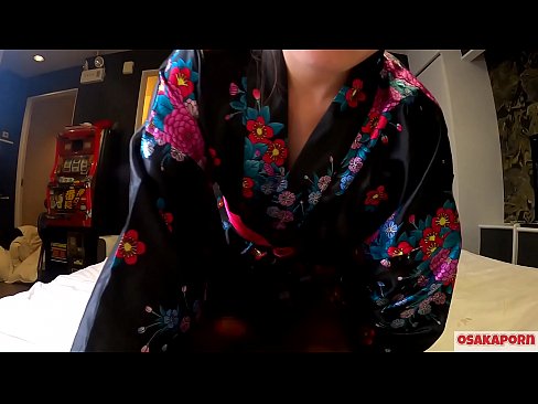 ❤️ Jong cosplay meisje houdt van seks tot orgasme met een squirt in een paardenvrouwtje en een blowjob. Aziatisch meisje met harig kutje en mooie tieten in traditioneel Japans kostuum in amateur video waarin masturbatie met neukspeeltjes wordt getoond. Sakura 3 OSAKAPORN. Super sex at us ❌