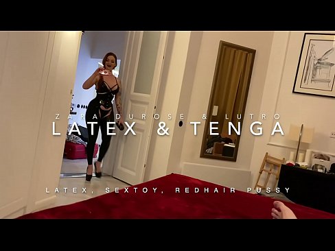 ❤️ Roodharige stiefzus in latex kostuum geneukt door stiefbroer Super sex at us ❌