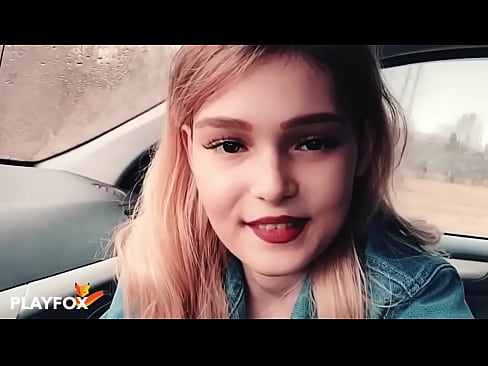❤️ Sexy babe zuigt vrolijk op kortingskaart Super sex at us ❌